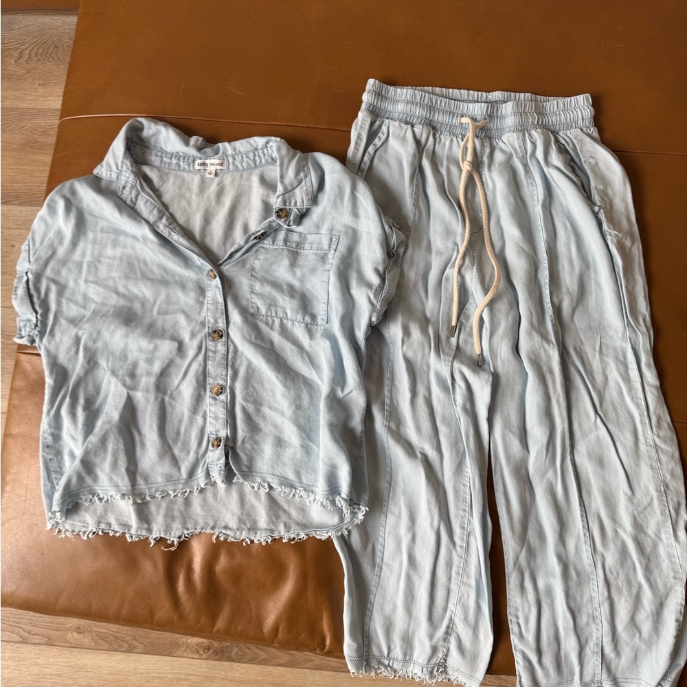 kathy ireland Light Blue Casual Button-Front Top